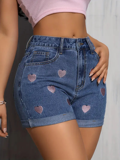 Laila | Mühelos schicke High-Waisted Denim-Shorts mit gestickten Herzen