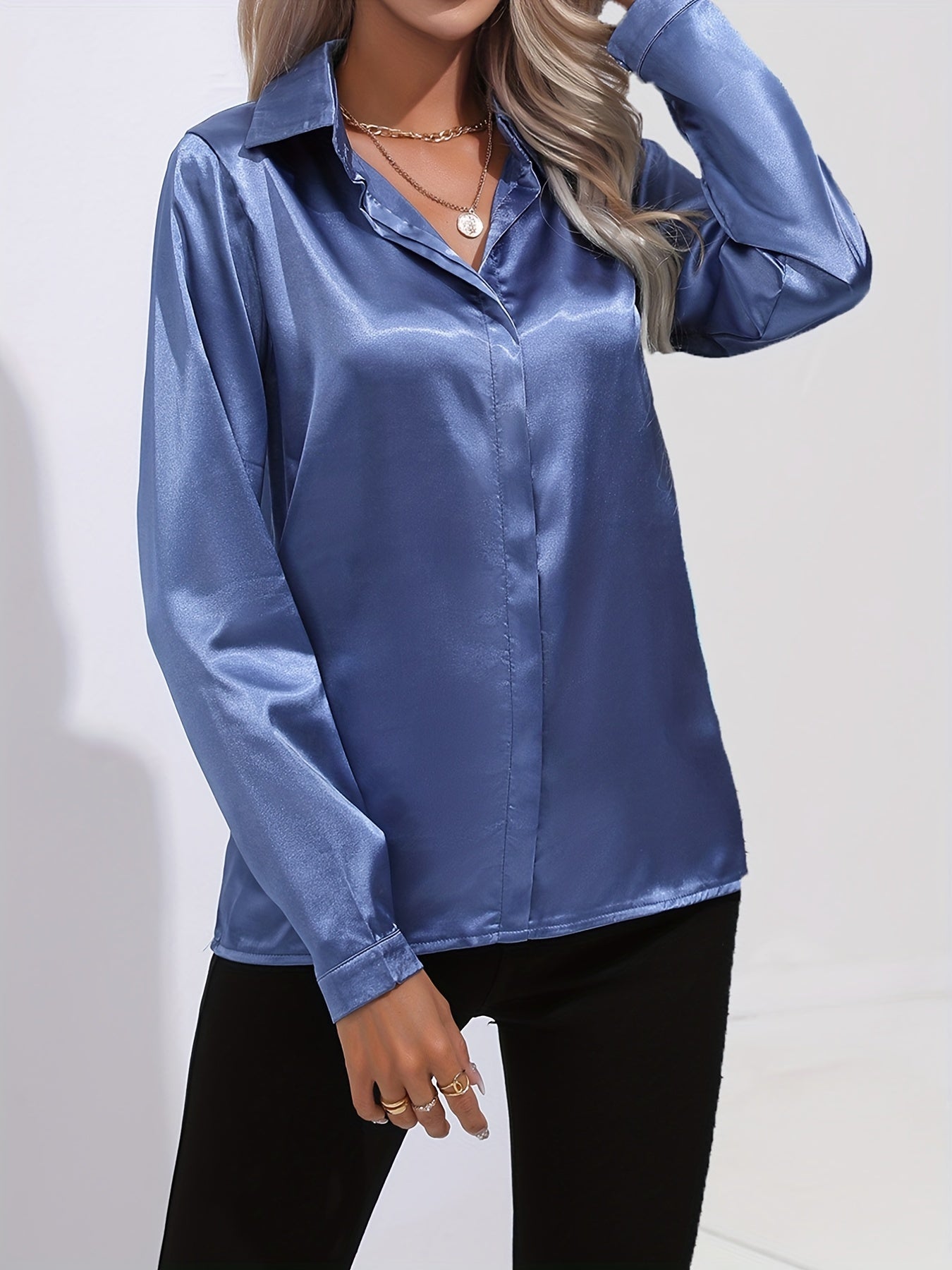 Chiara |  Schicke Herbst Elegante Satinbluse für Frauen