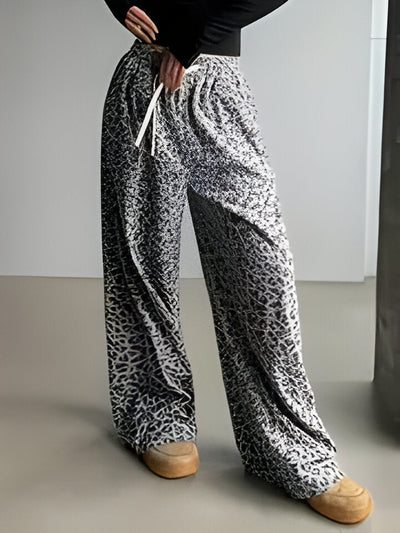 Barbara | Weite Hose mit Leopardenmuster und Kordelzug