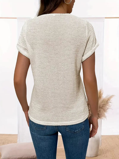 Lilith | T-Shirt mit Spitzeneinsätzen und Rundhalsausschnitt