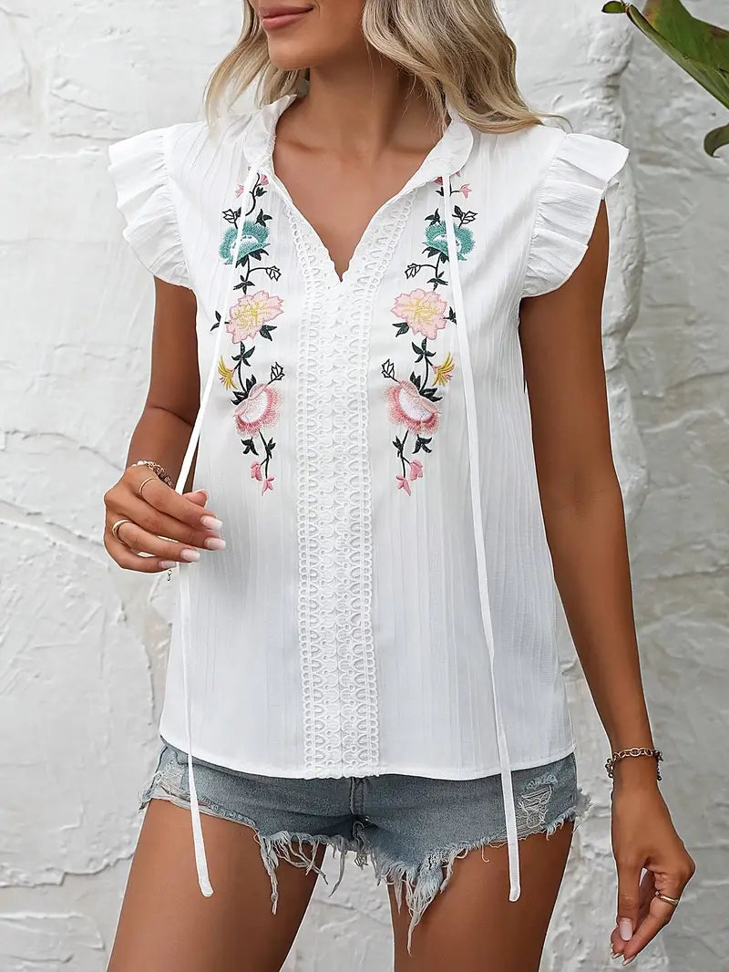 Solana | Bluse mit Blumenstickerei und V-Ausschnitt