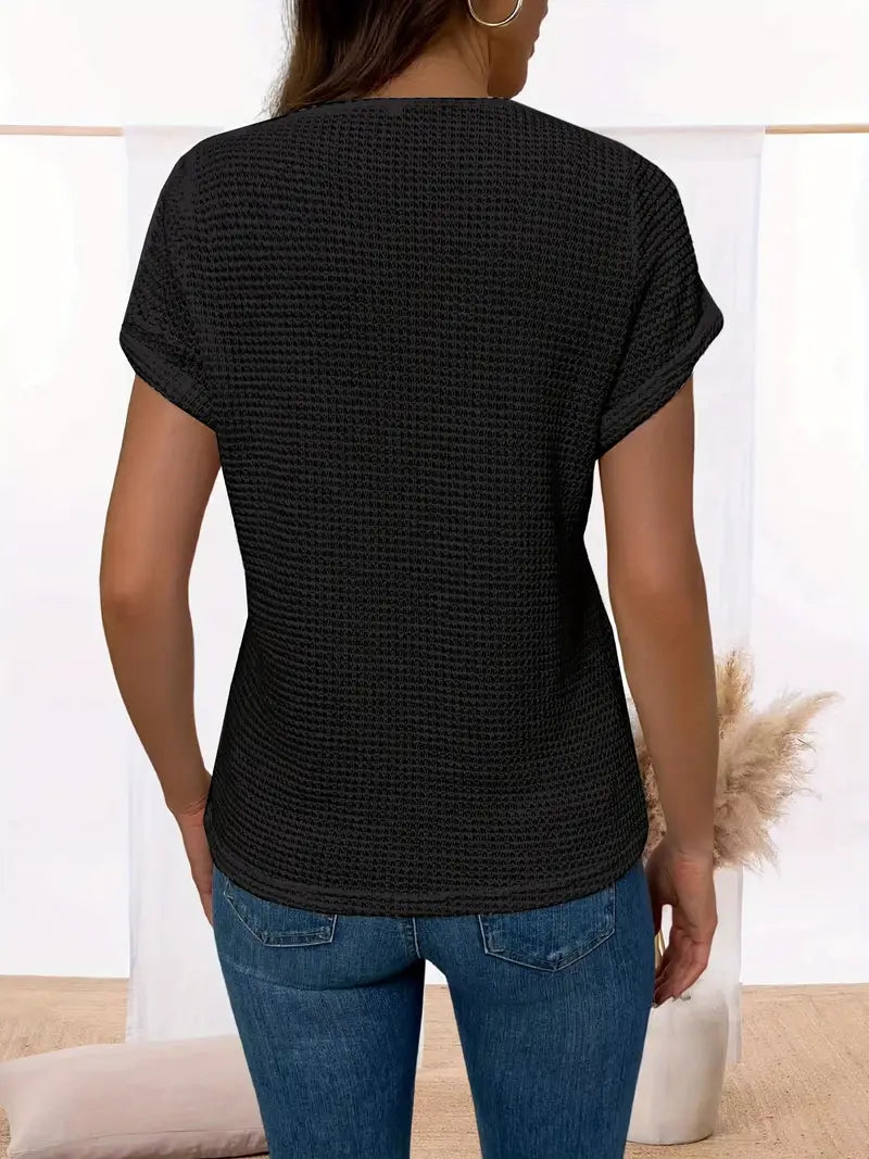Lilith | T-Shirt mit Spitzeneinsätzen und Rundhalsausschnitt