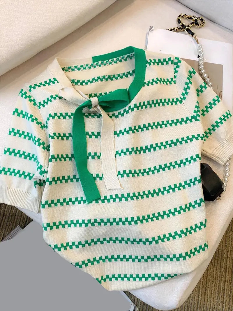 Renee | Gestreiftes Strick-Poloshirt mit Krawattenausschnitt