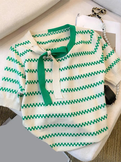 Renee | Gestreiftes Strick-Poloshirt mit Krawattenausschnitt