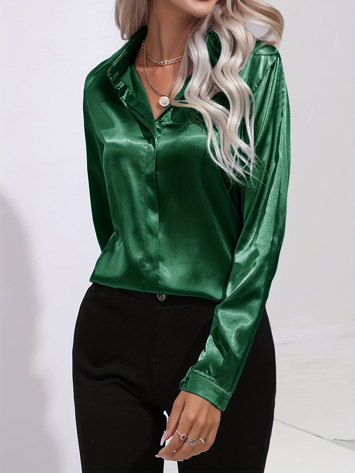 Chiara |  Schicke Herbst Elegante Satinbluse für Frauen