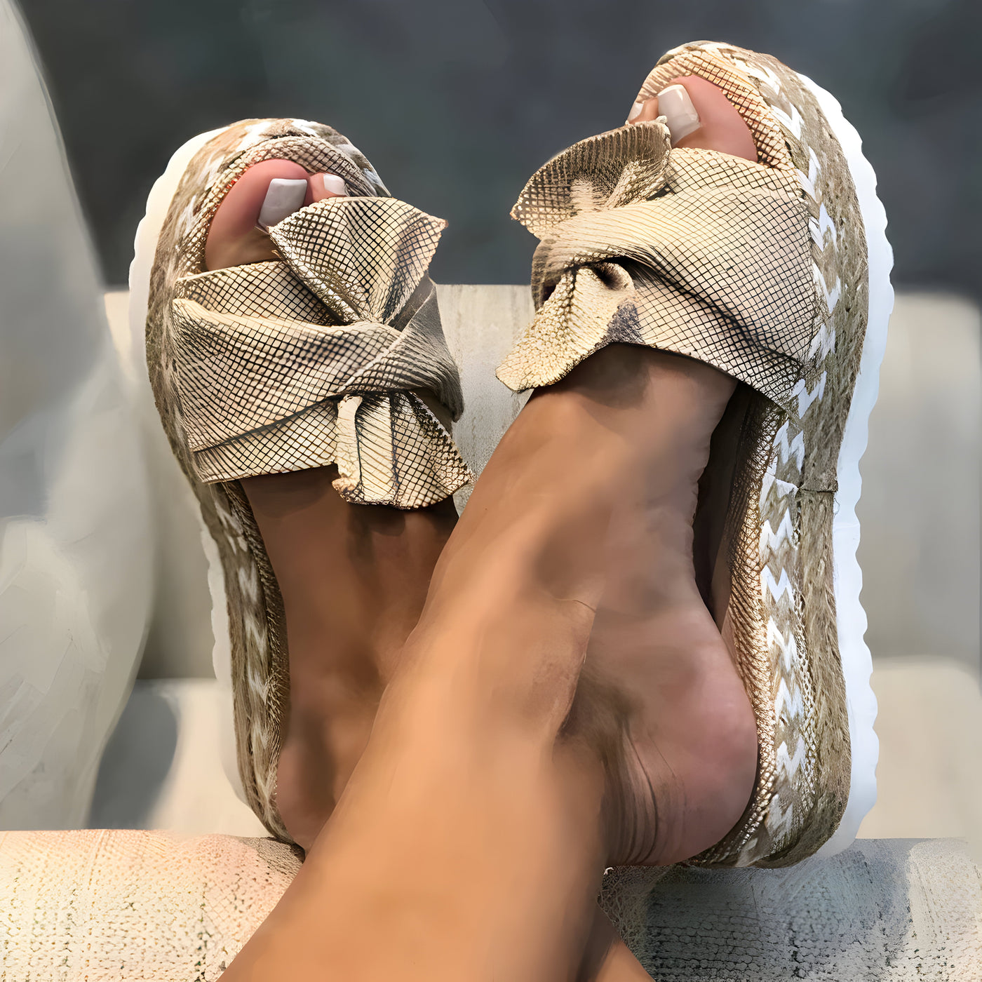 Beatrix | Damensandalen mit Lockenwicklern