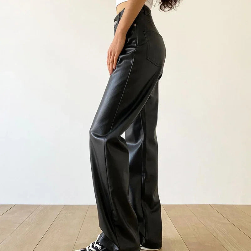 Julian | Klassische Lederhose für Frauen