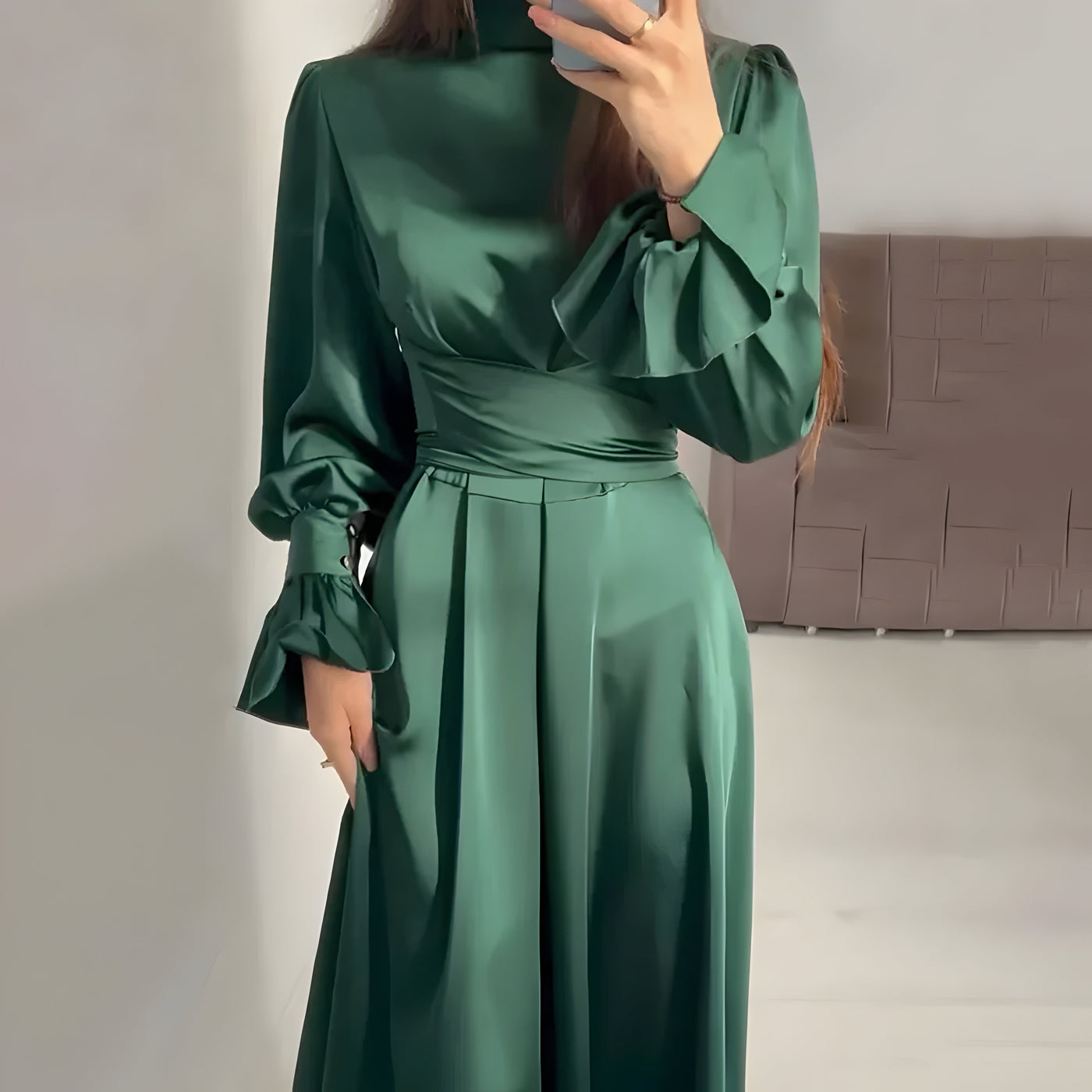 Daniela | Elegantes und schickes Kleid mit Taillenband