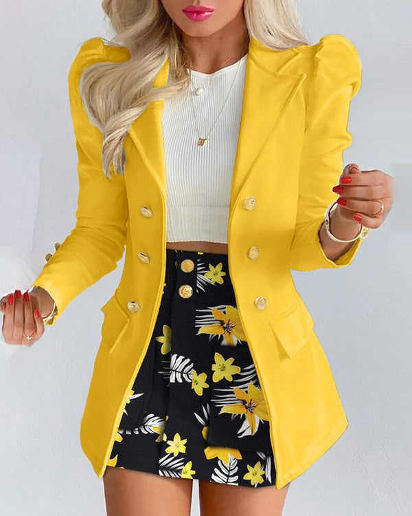 WW | Zweiteiliges Set, das aus einem Blazer und einem Rock besteht