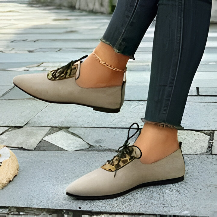 Sabrina | Damen Leopard Print Lace-Up Pointed Toe Flats