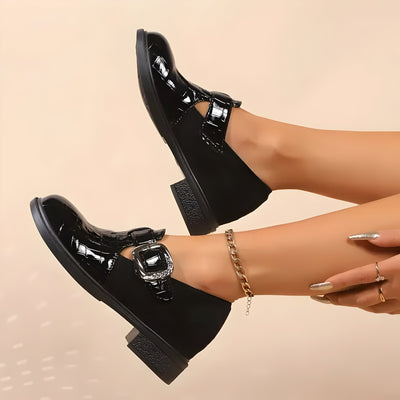 Claire | Stilvolle minimalistische Loafers mit einem Knopf für Frauen