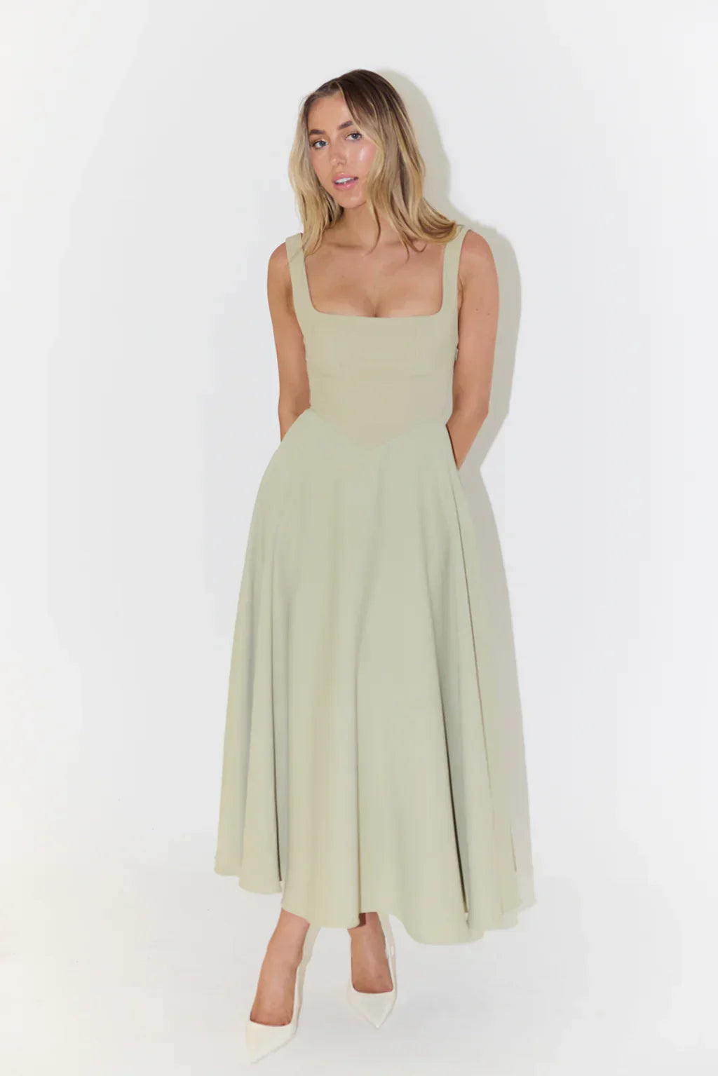 Avelena | Kontur Kleid